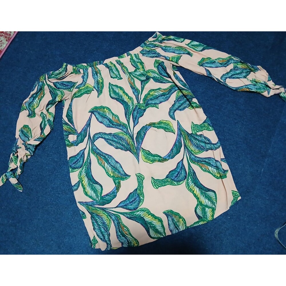 Forever 21 Contempporary Light Pink Tropical Print Off Shoulder Top Medium
